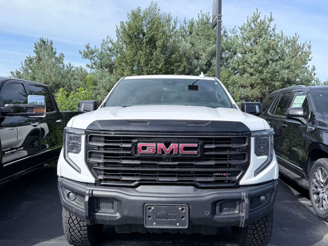 2026 GMC Sierra 1500 4WD Crew Cab 147  AT4X — снимка 1