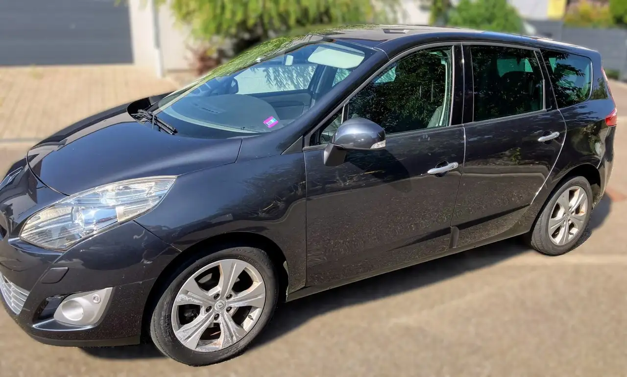 Renault Grand Scenic ScÃ©nic III 2.0 16v 140 Jade 7 pl CVT