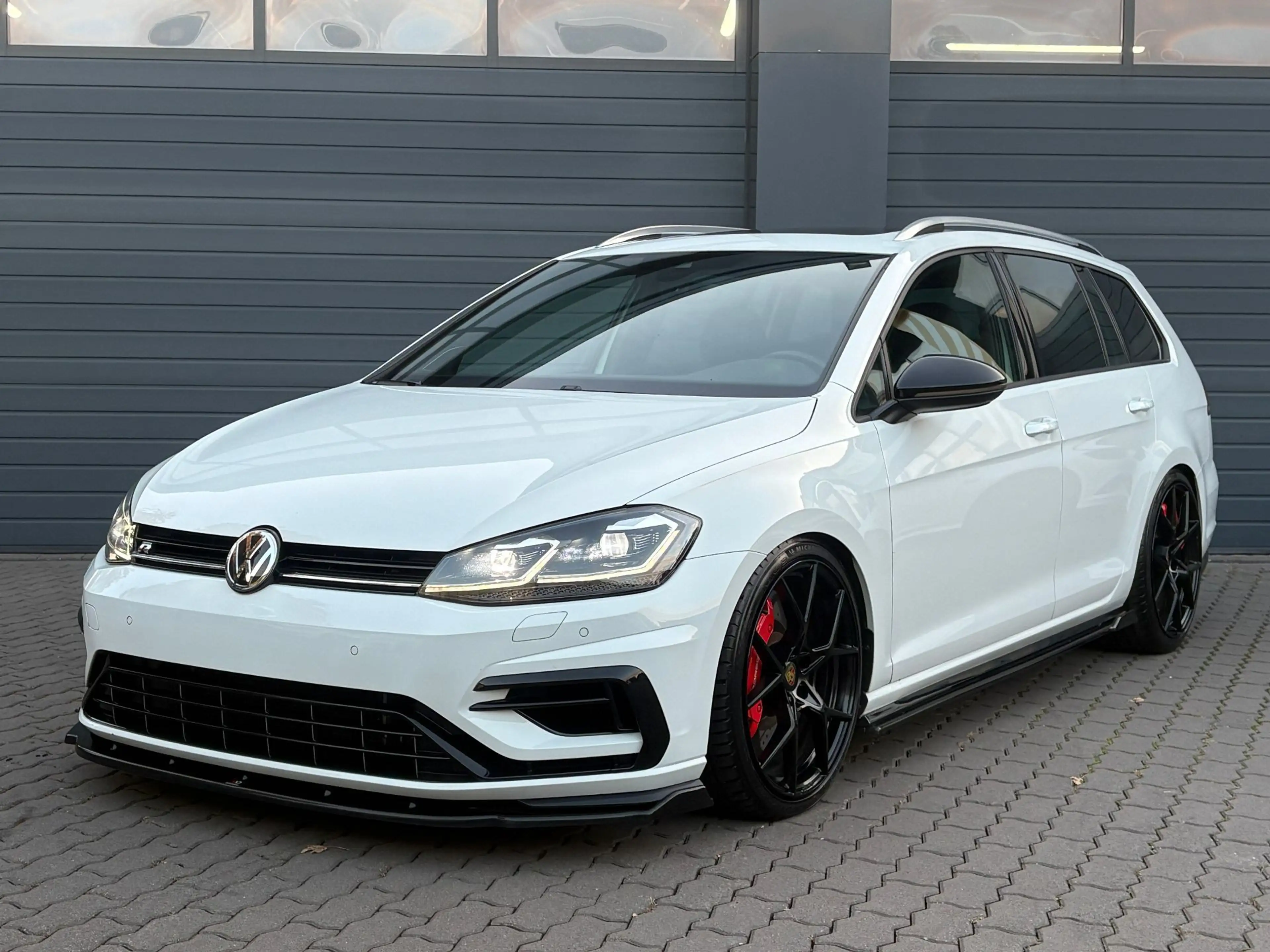 Volkswagen Golf R Variant*4Mot.*Porsche*3"Klappen*KW*Maxton*