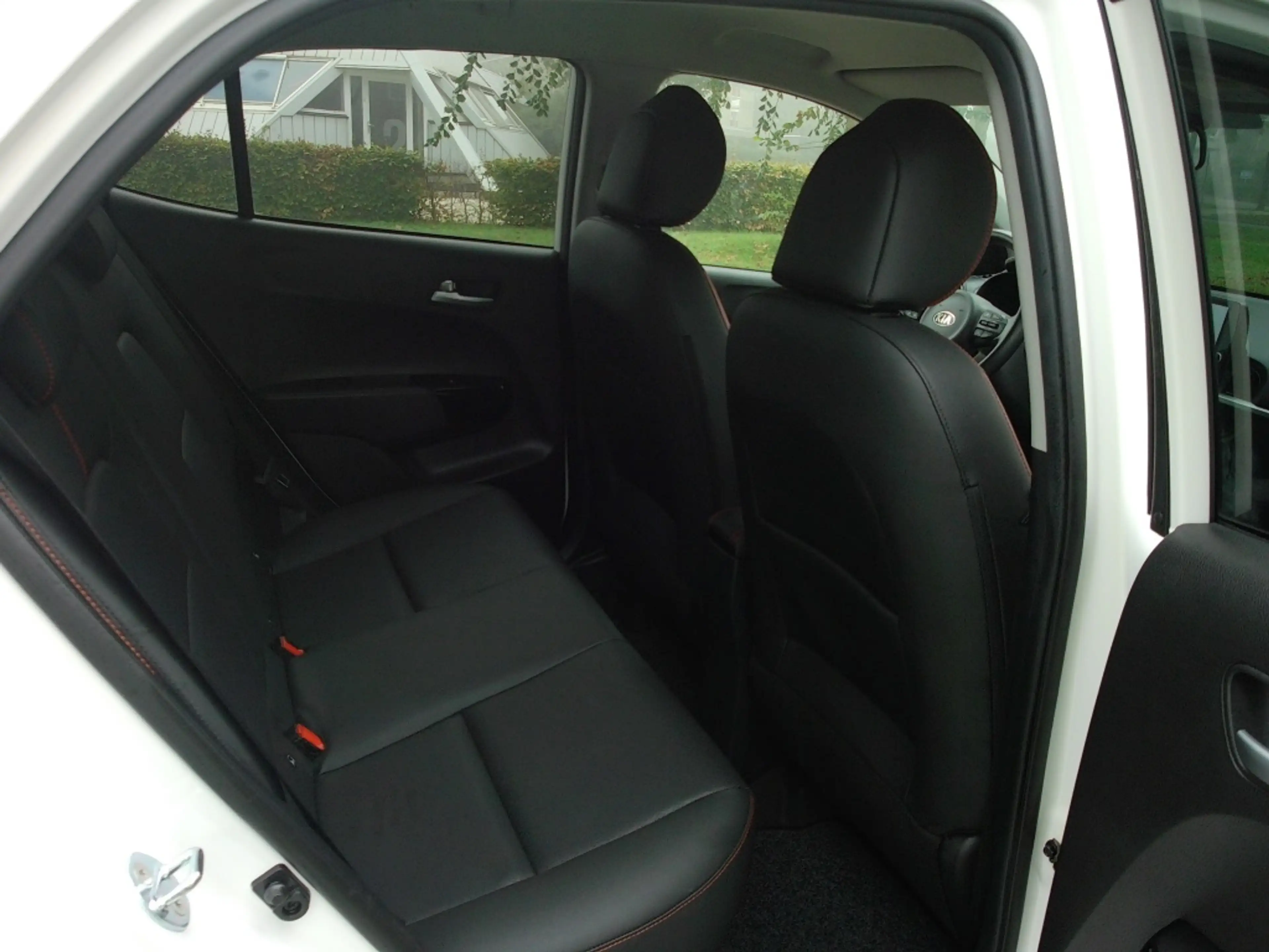 Kia Picanto 1.0 DPi 67pk 4-zits GT Line Clima Multimedia Leder — photo 28
