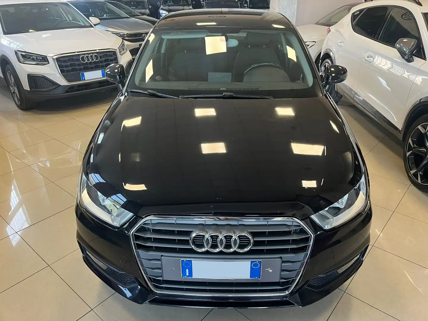 Audi A1 1.4 TDI S TRONIC ADMIRED Nero - 2