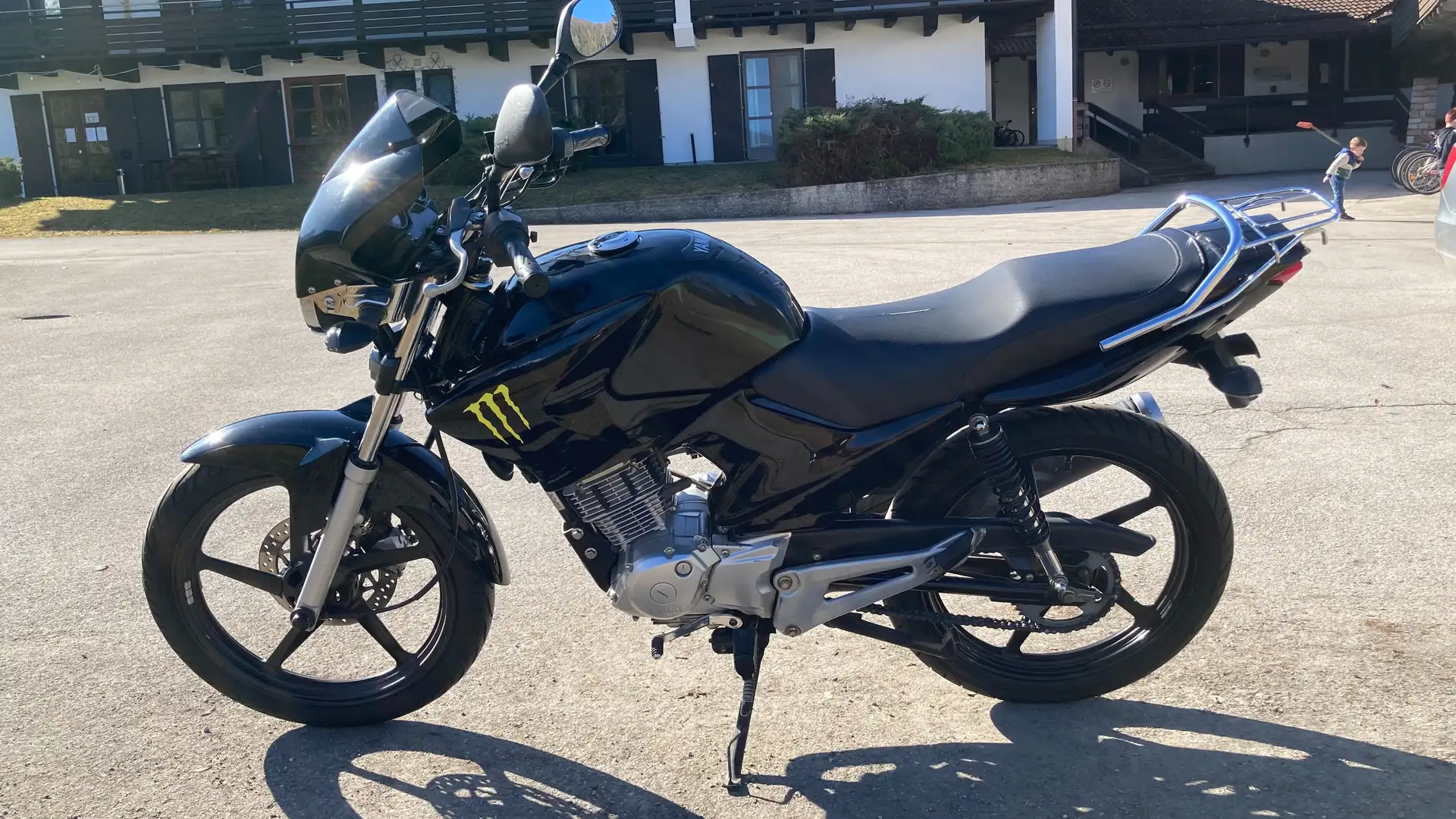 Yamaha YBR 125 Negro - 2