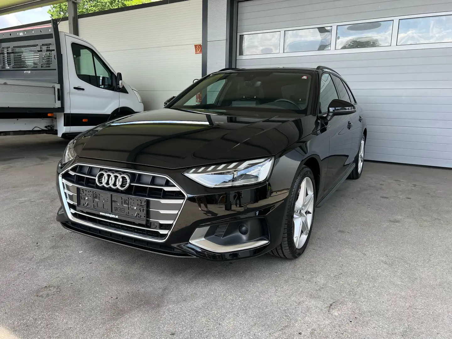 Audi A4 Avant 40 TDI S-line advanced LED-MATRIX/NAVI/18'' Schwarz - 2