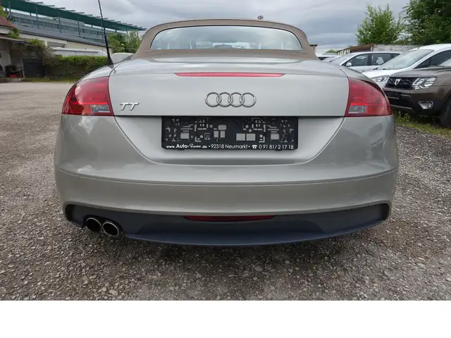 Audi TT view 5