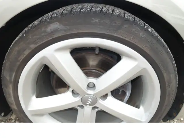 Audi TT view 18