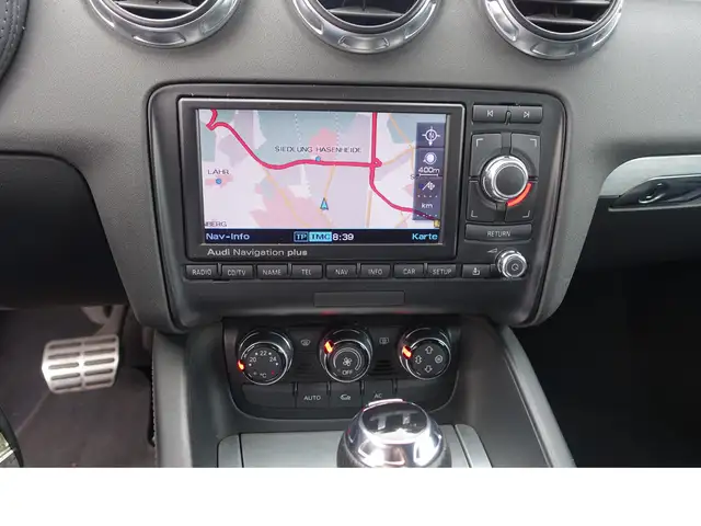Audi TT view 12