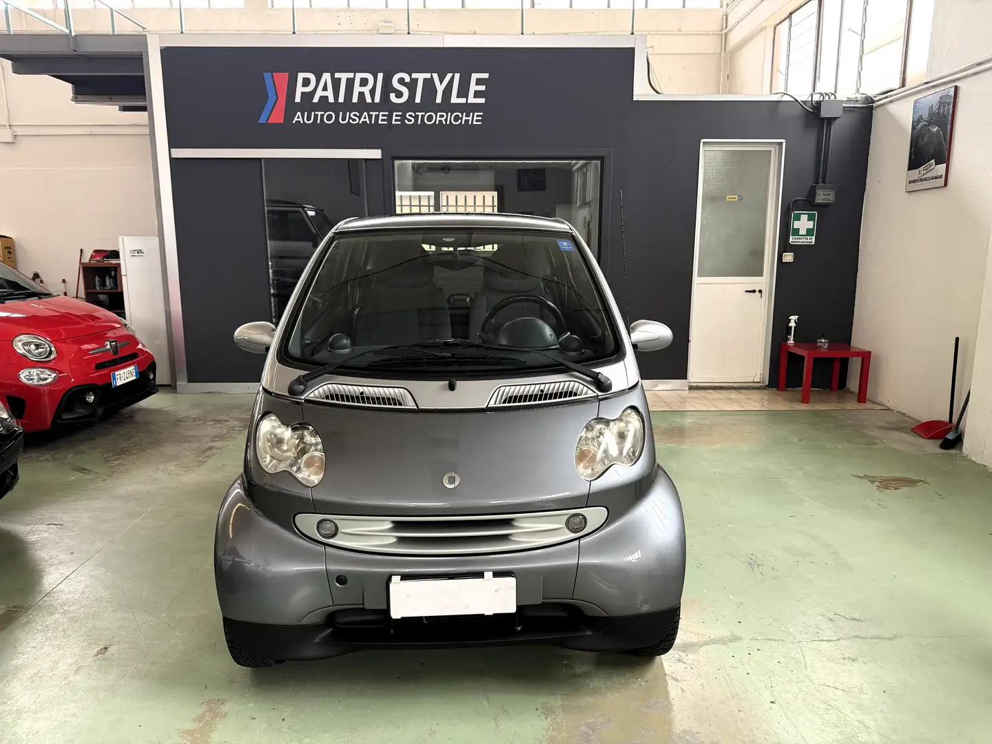smart forTwo Fortwo I 1998 0.7 Passion 61cv MOTORE RIFATTO Grijs - 2