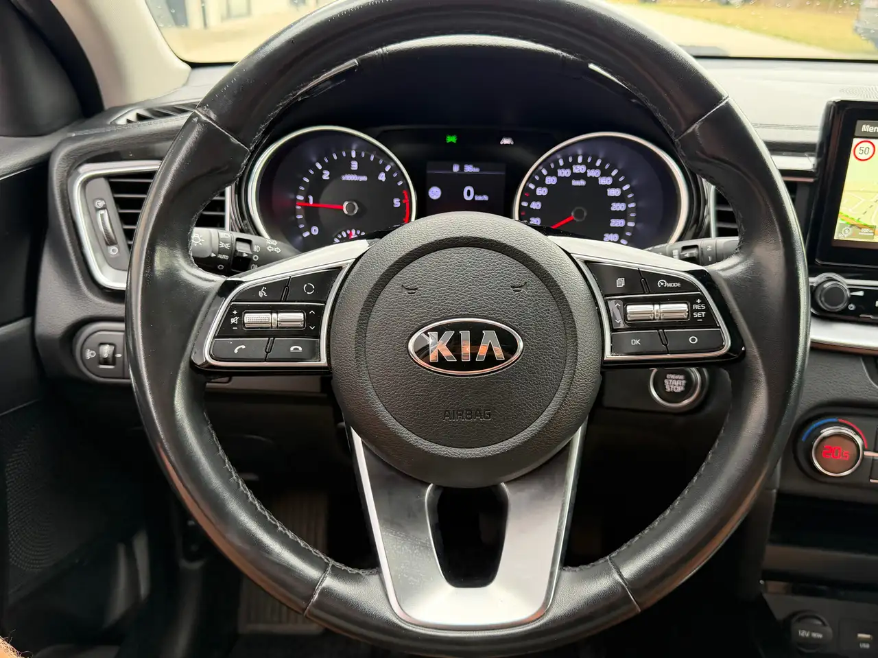 Kia Ceed 1.6 CRDi Euro 6d / NAVI / CARPLAY/ CAMERA/ LEDER, миниатюра 8