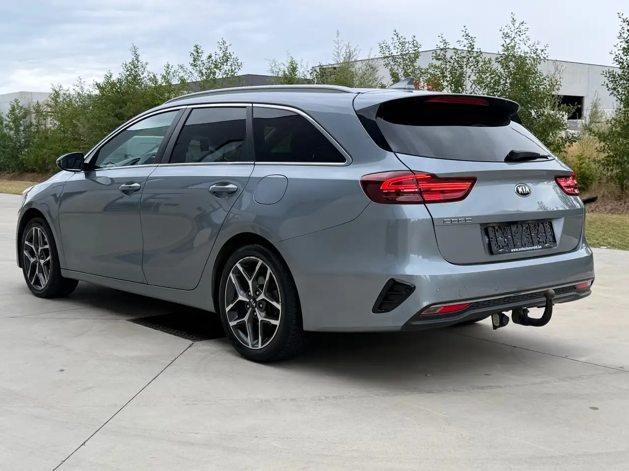Kia Ceed 1.6 CRDi Euro 6d / NAVI / CARPLAY/ CAMERA/ LEDER, миниатюра 5