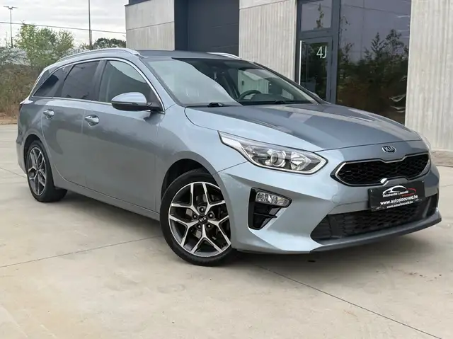 Kia Ceed SW / cee'd SW 1.6 CRDi Euro 6d / NAVI / CARPLAY/ CAMERA/ LEDER