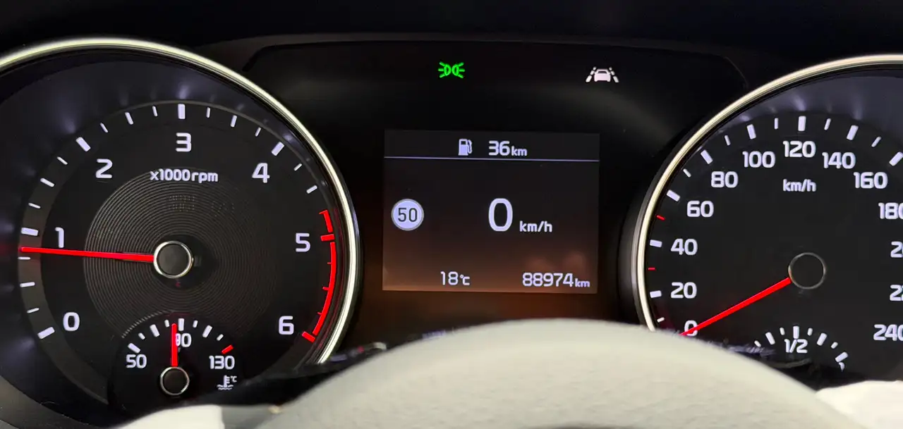 Kia Ceed 1.6 CRDi Euro 6d / NAVI / CARPLAY/ CAMERA/ LEDER, миниатюра 9