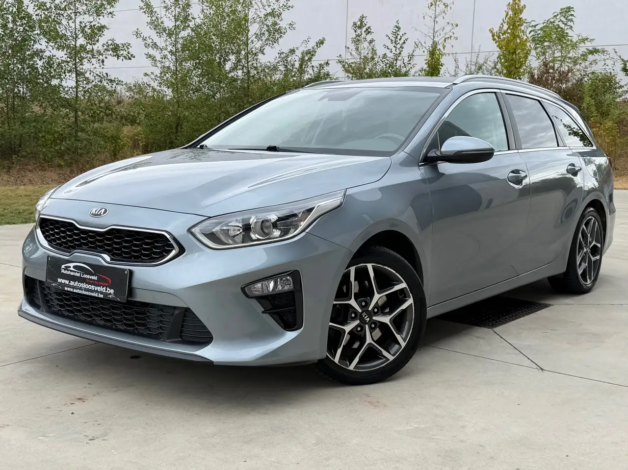 Kia Ceed 1.6 CRDi Euro 6d / NAVI / CARPLAY/ CAMERA/ LEDER, миниатюра 2