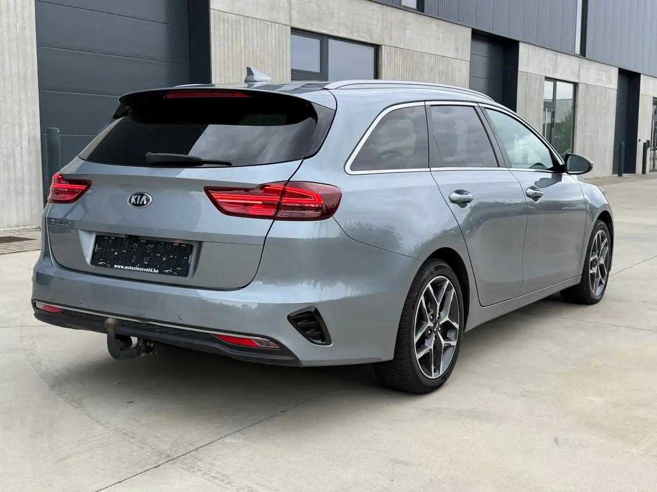 Kia Ceed 1.6 CRDi Euro 6d / NAVI / CARPLAY/ CAMERA/ LEDER, миниатюра 3