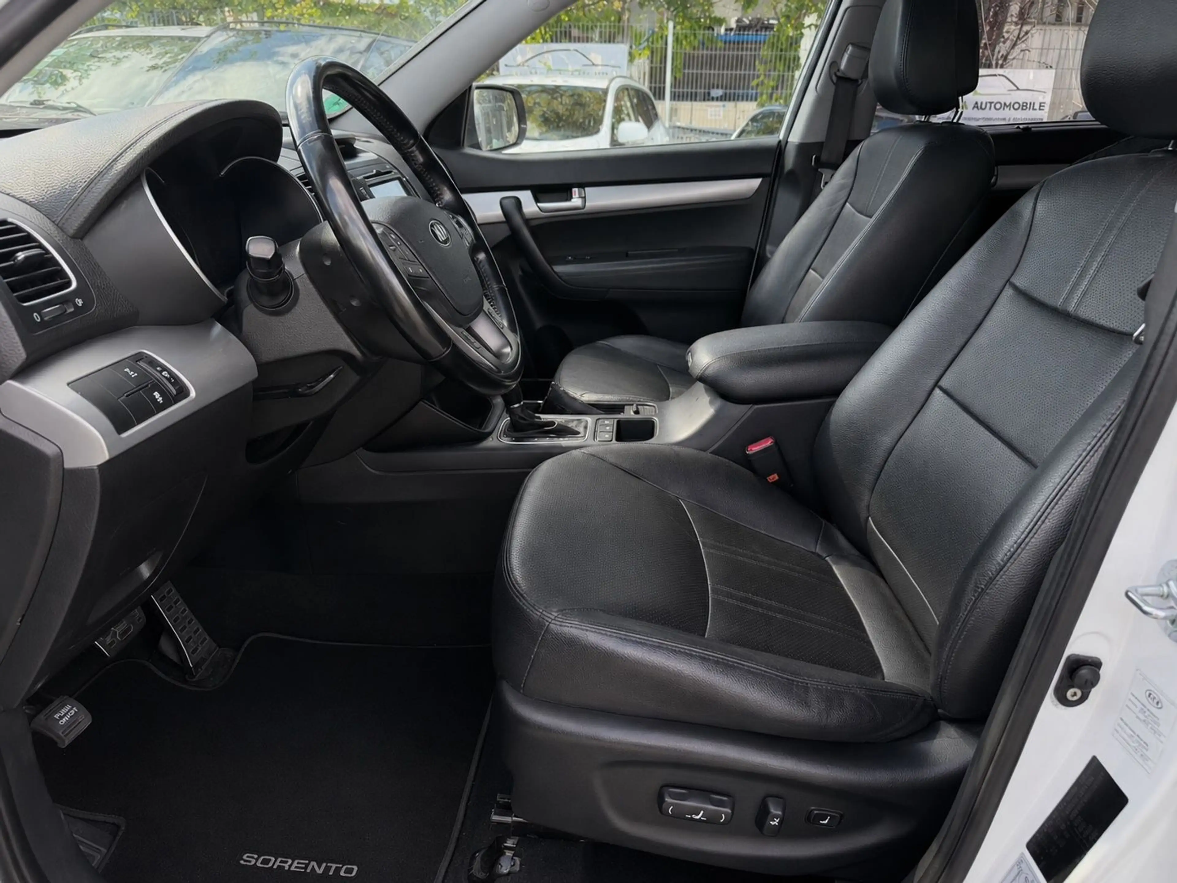 Kia Sorento Spirit 4WD Automatik*Xenon*Tempomat*Pano — photo 8