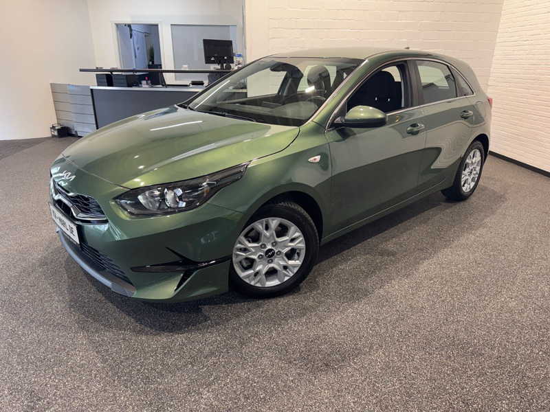 Kia Ceed / cee'd /Ceed AUTOM.NAVI+CAM KLIMA SITZH.ALLWETTER