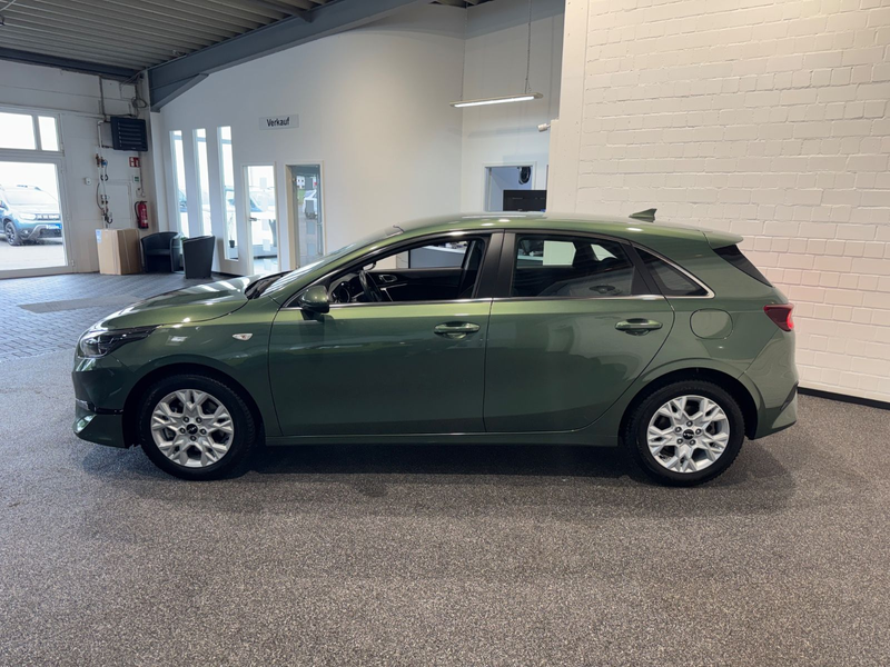 Kia Ceed / cee'd /Ceed AUTOM.NAVI+CAM KLIMA SITZH.ALLWETTER — photo 4