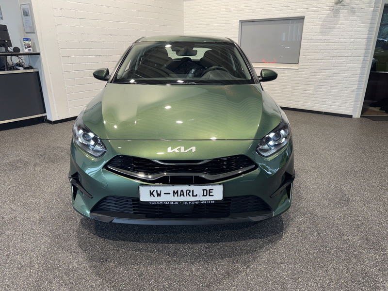 Kia Ceed / cee'd /Ceed AUTOM.NAVI+CAM KLIMA SITZH.ALLWETTER — photo 2