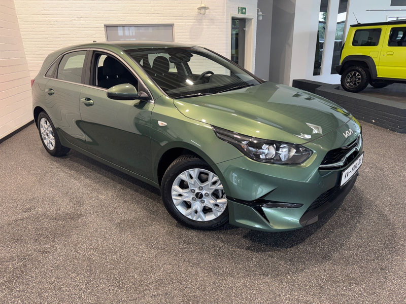 Kia Ceed / cee'd /Ceed AUTOM.NAVI+CAM KLIMA SITZH.ALLWETTER — photo 3