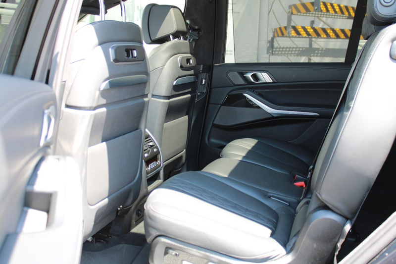 BMW X7 xDrive40i M Sport pro ExecutivePro PanoSky — photo 10