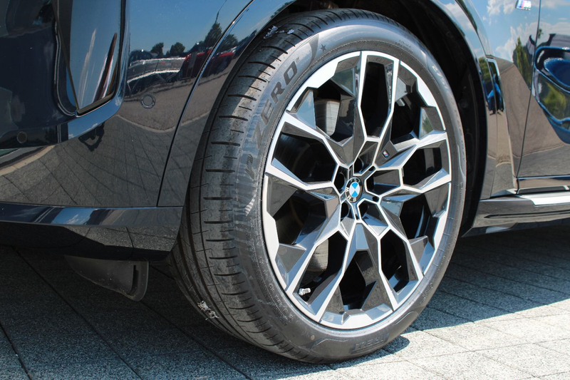 BMW X7 xDrive40i M Sport pro ExecutivePro PanoSky — photo 6