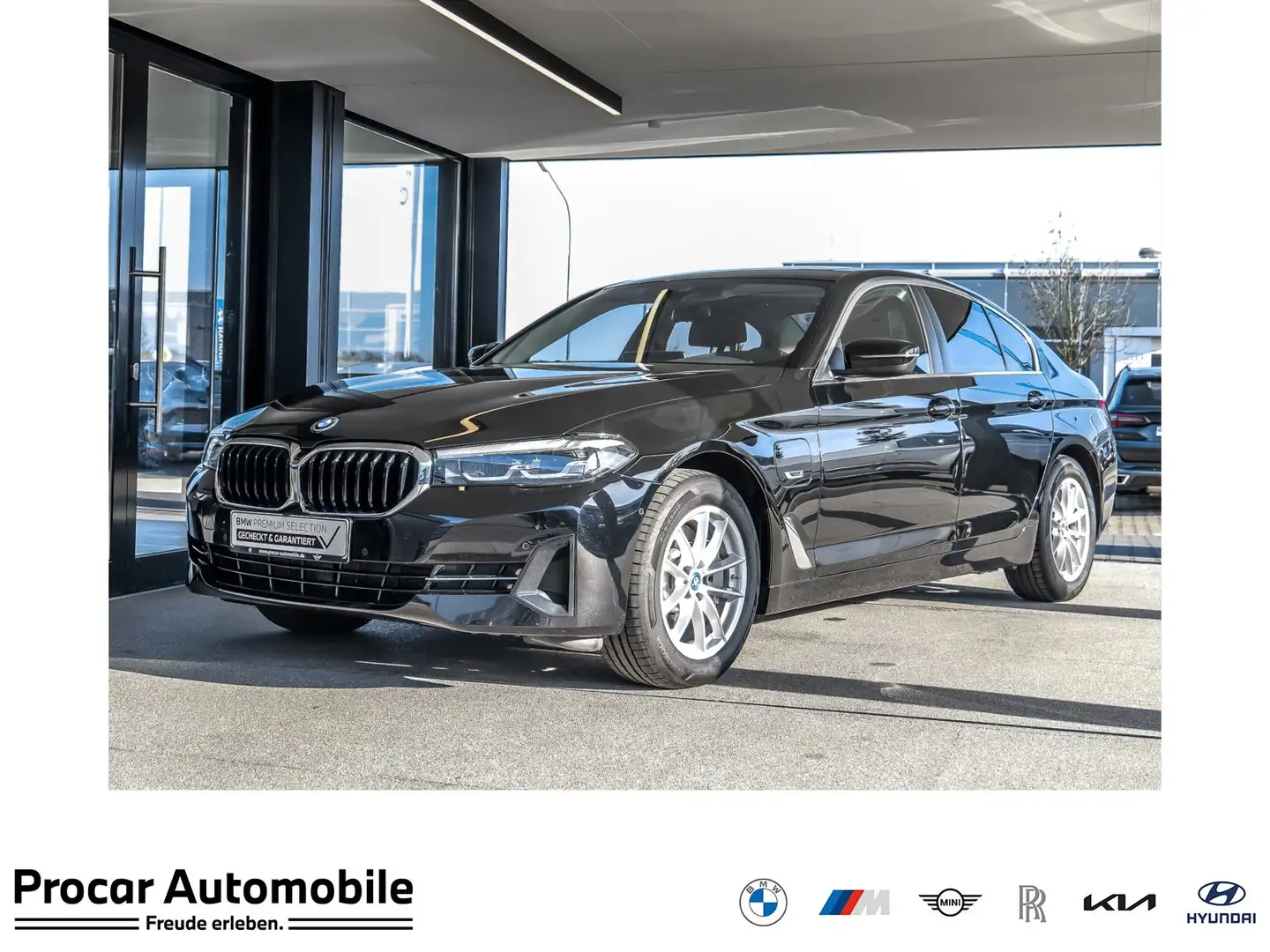 BMW 530 e xDrive Limousine Schwarz - 1