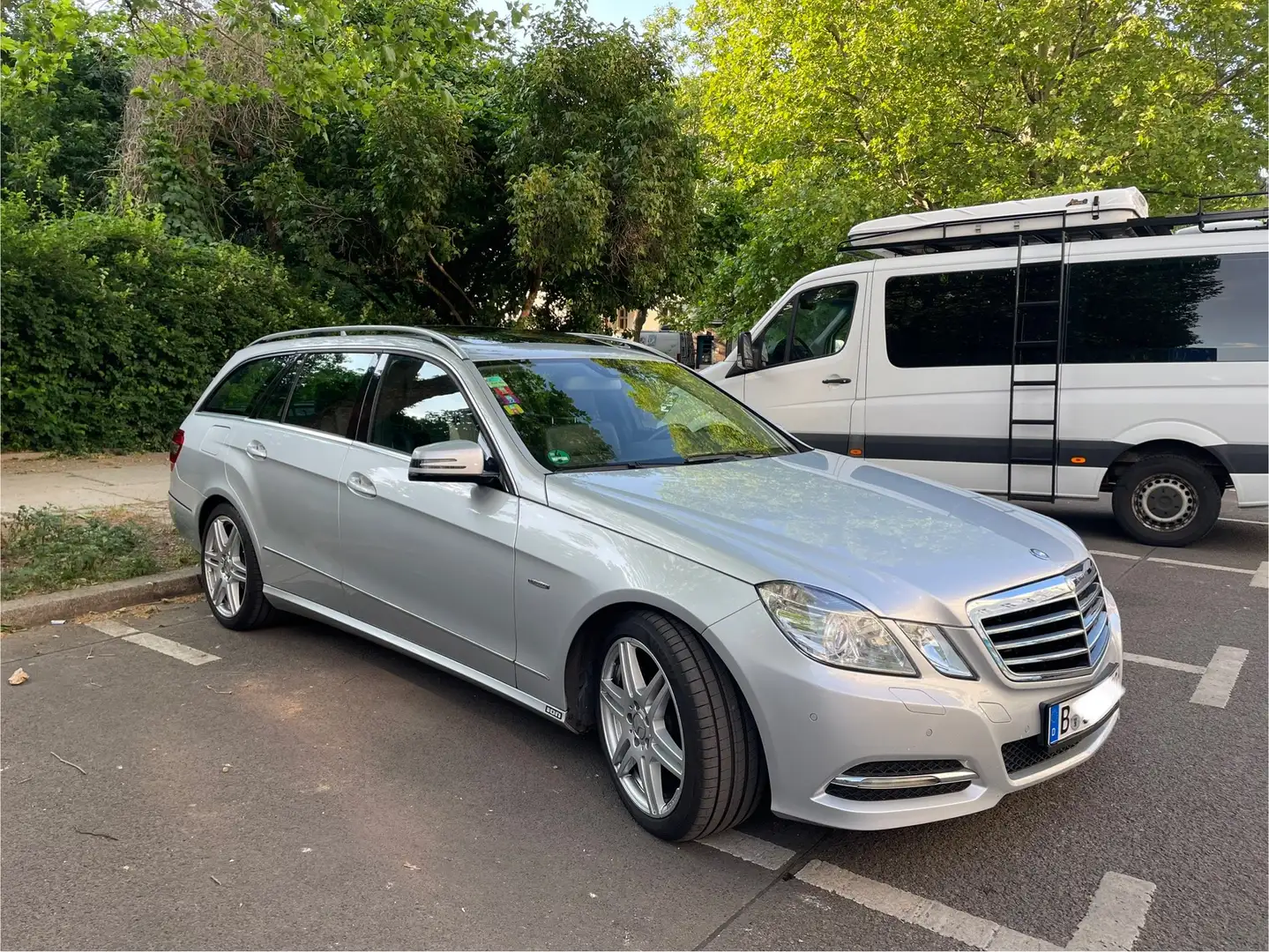 Mercedes-Benz E 350 T-Modell Diesel CDI BlueEFFICIENCY Silber - 2