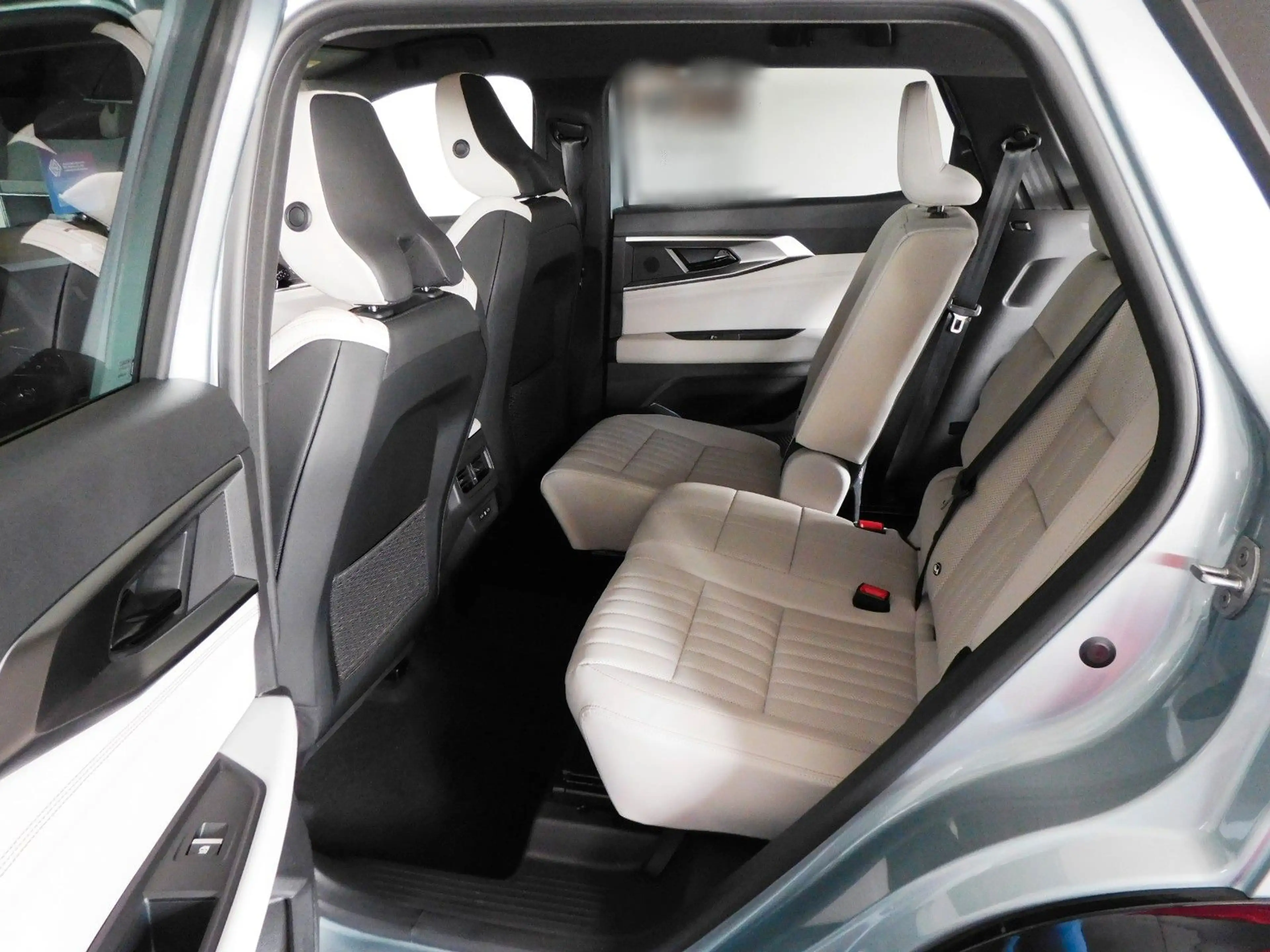 Renault Espace VI Iconic E-Tech Hybrid 200 — photo 11