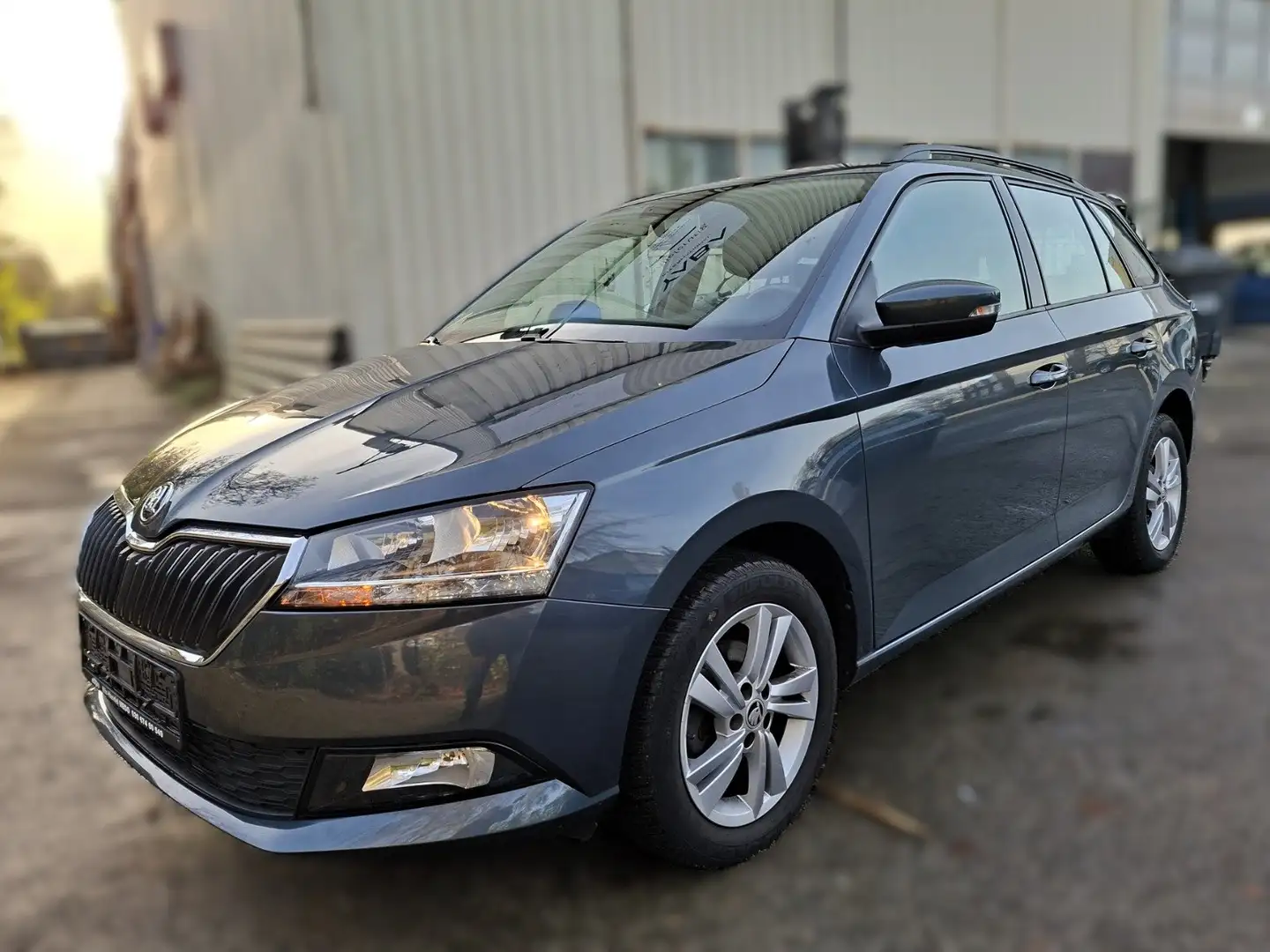 Skoda Fabia Ambition !!! Im Kundenauftrag !!! Grau - 1