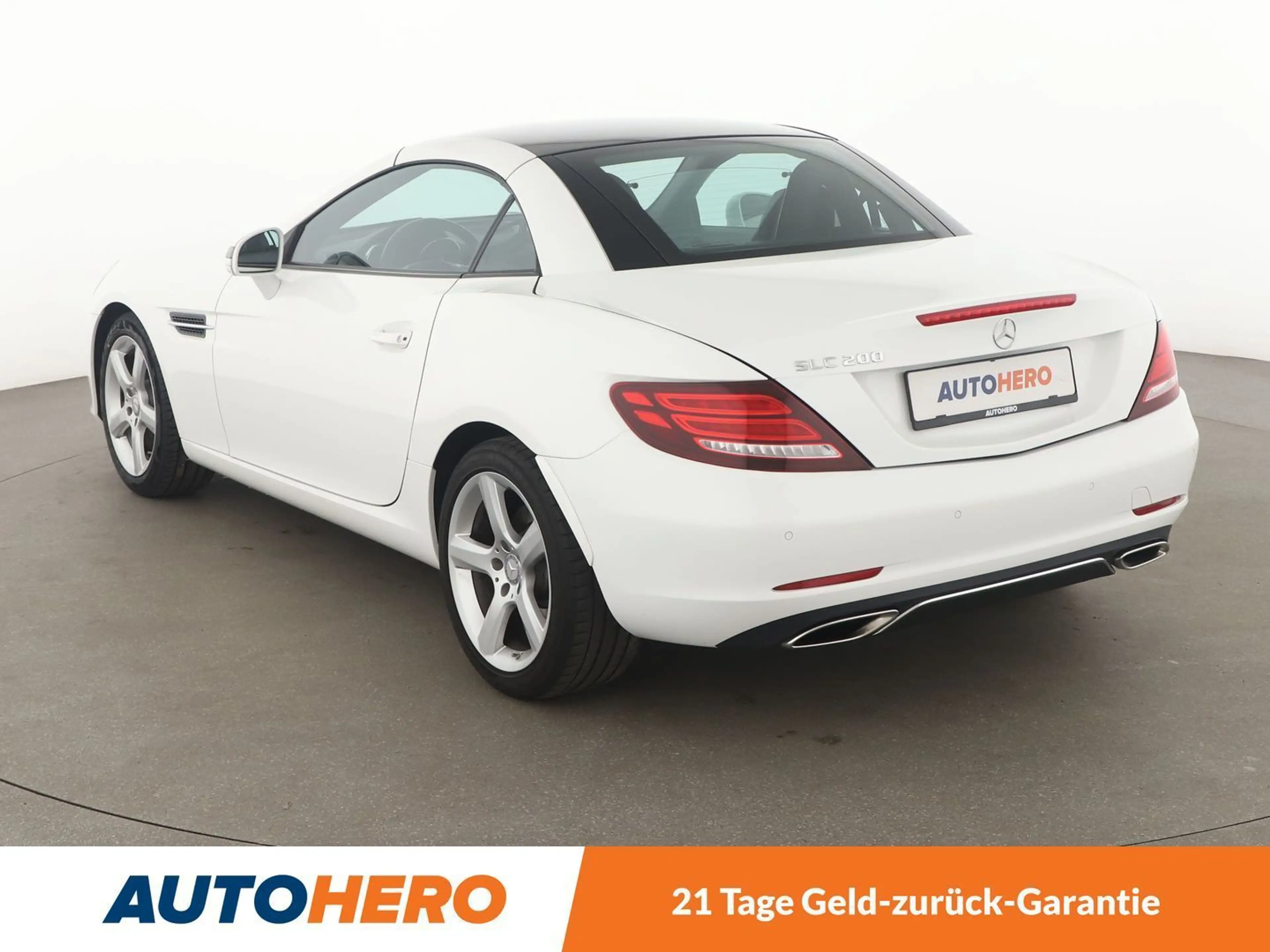 Mercedes-Benz SLC 200 200 CGI Aut.*NAVI*PDC*SHZ* — photo 4
