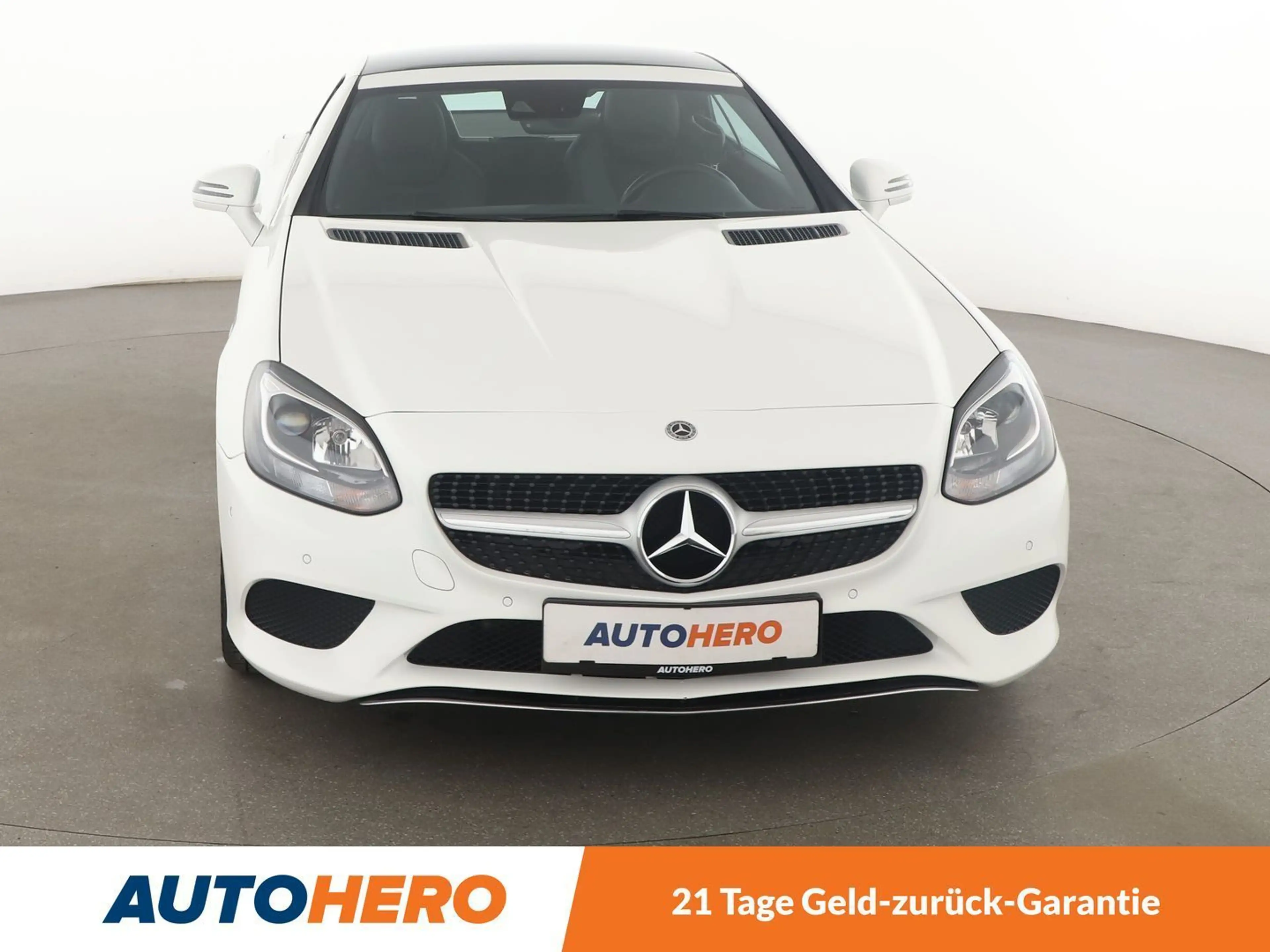 Mercedes-Benz SLC 200 200 CGI Aut.*NAVI*PDC*SHZ* — photo 9
