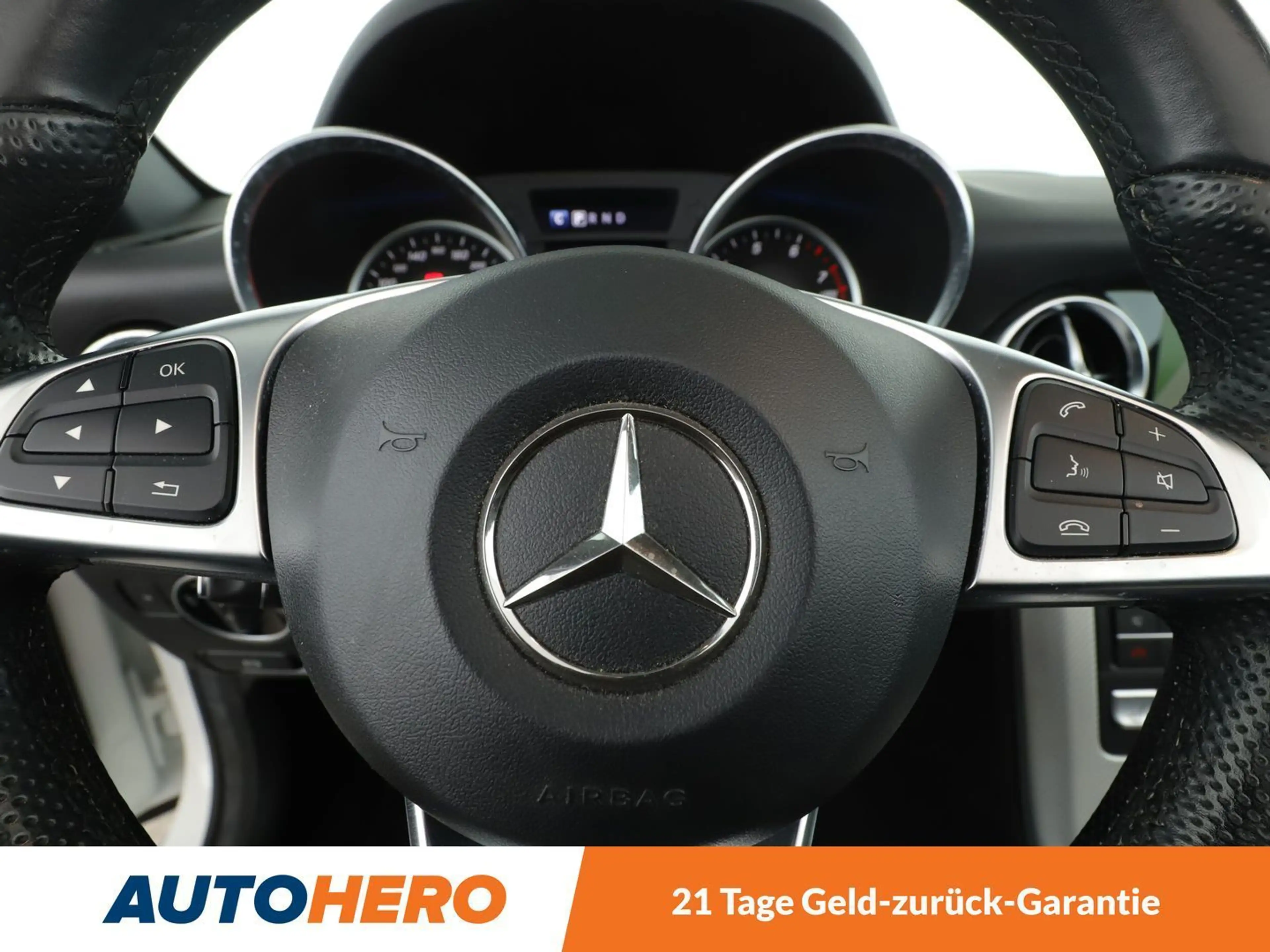 Mercedes-Benz SLC 200 200 CGI Aut.*NAVI*PDC*SHZ* — photo 13
