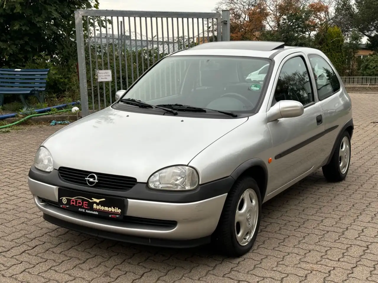 Opel Corsa 1.4 16V Vogue Original 22.000km TÜV NEU, foto 3