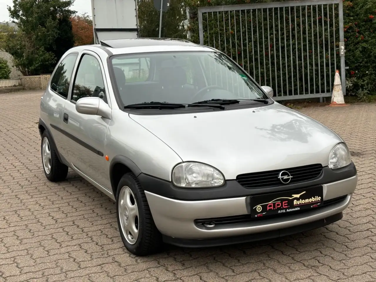 Opel Corsa 1.4 16V Vogue Original 22.000km TÜV NEU, foto 1