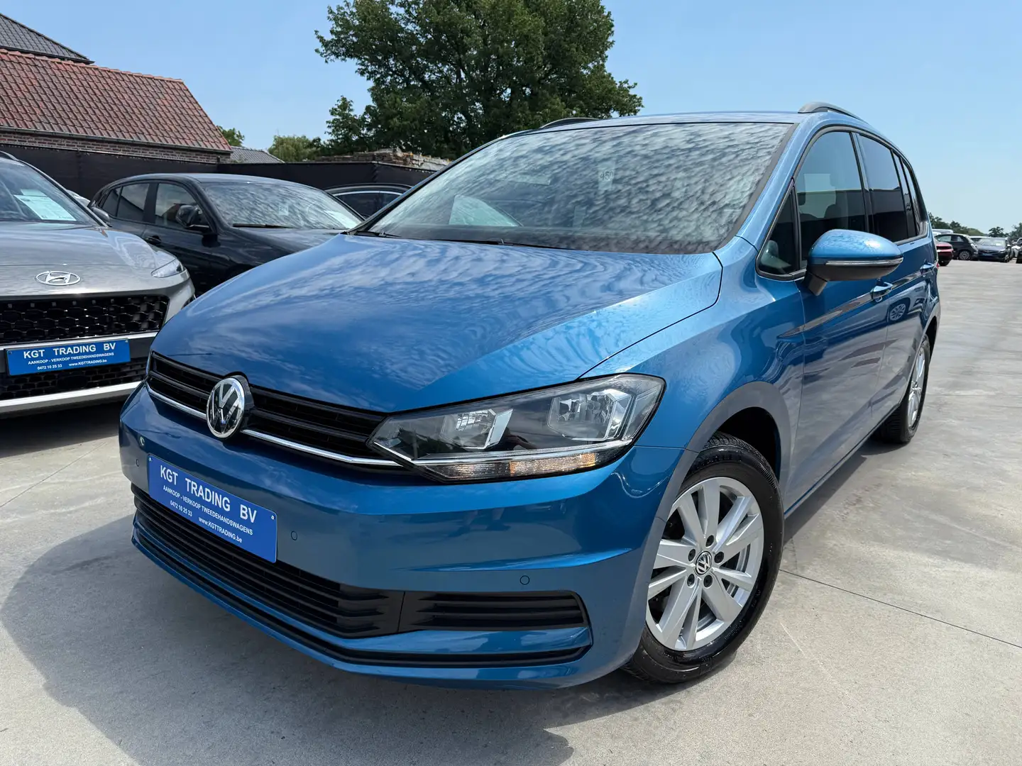 VOLKSWAGEN Touran