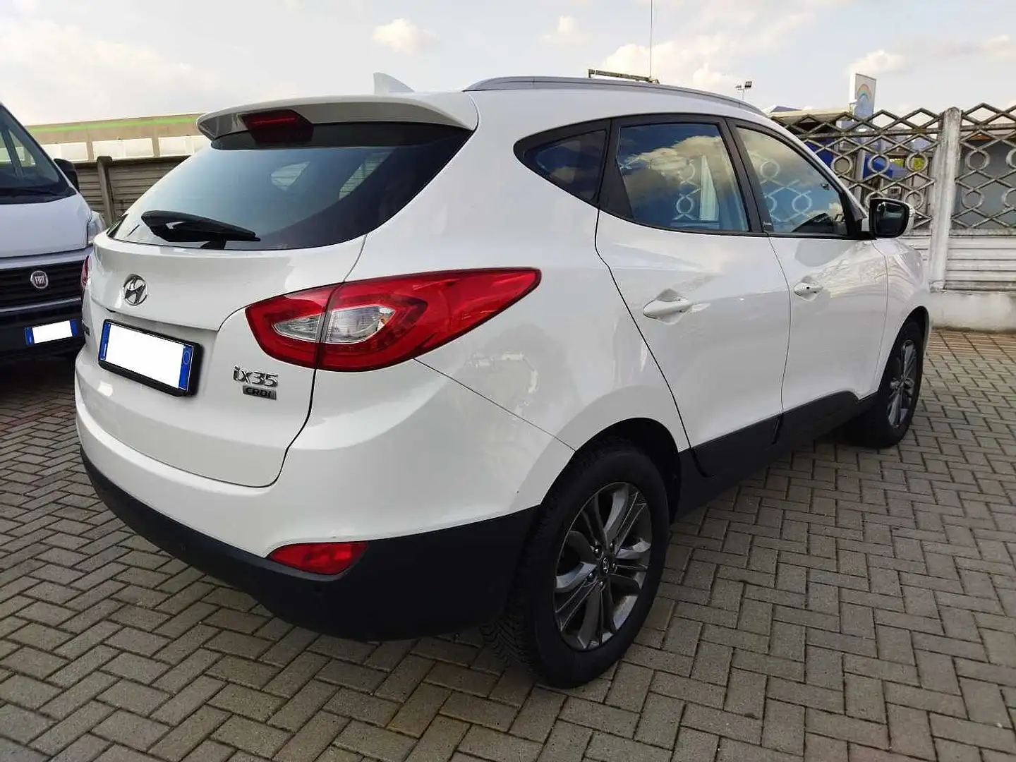 Hyundai iX35 1.7 CRDi 2WD Xpossible Bianco - 2
