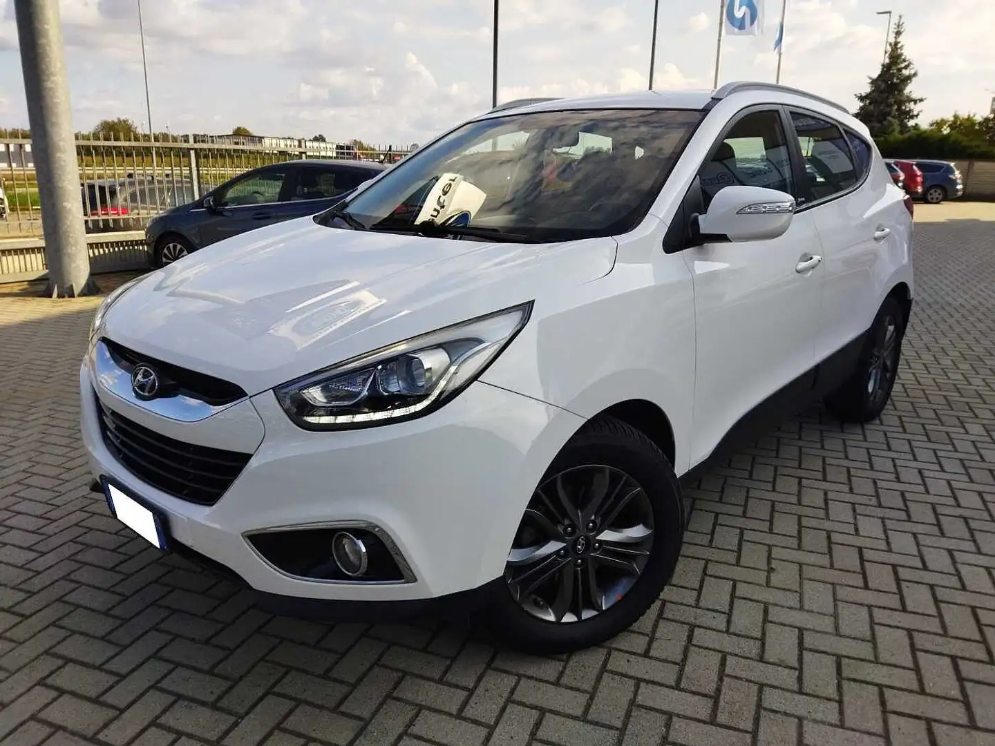 Hyundai iX35 1.7 CRDi 2WD Xpossible Bianco - 1