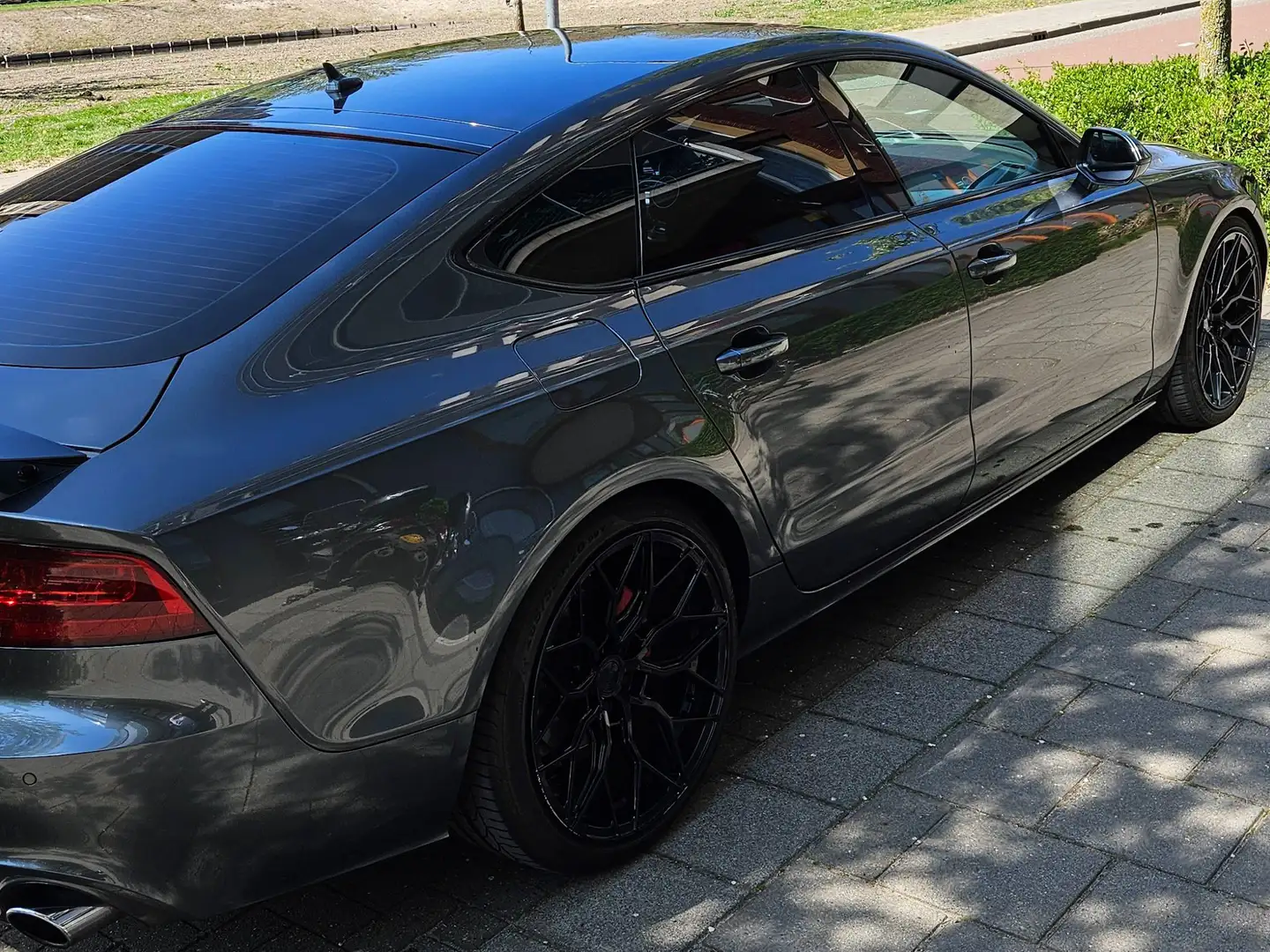 Audi A7 2.8 FSI quattro S tronic Šedá - 1