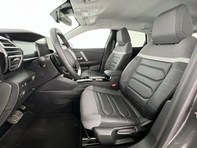 Citroen C4 view 7