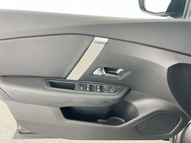 Citroen C4 view 11