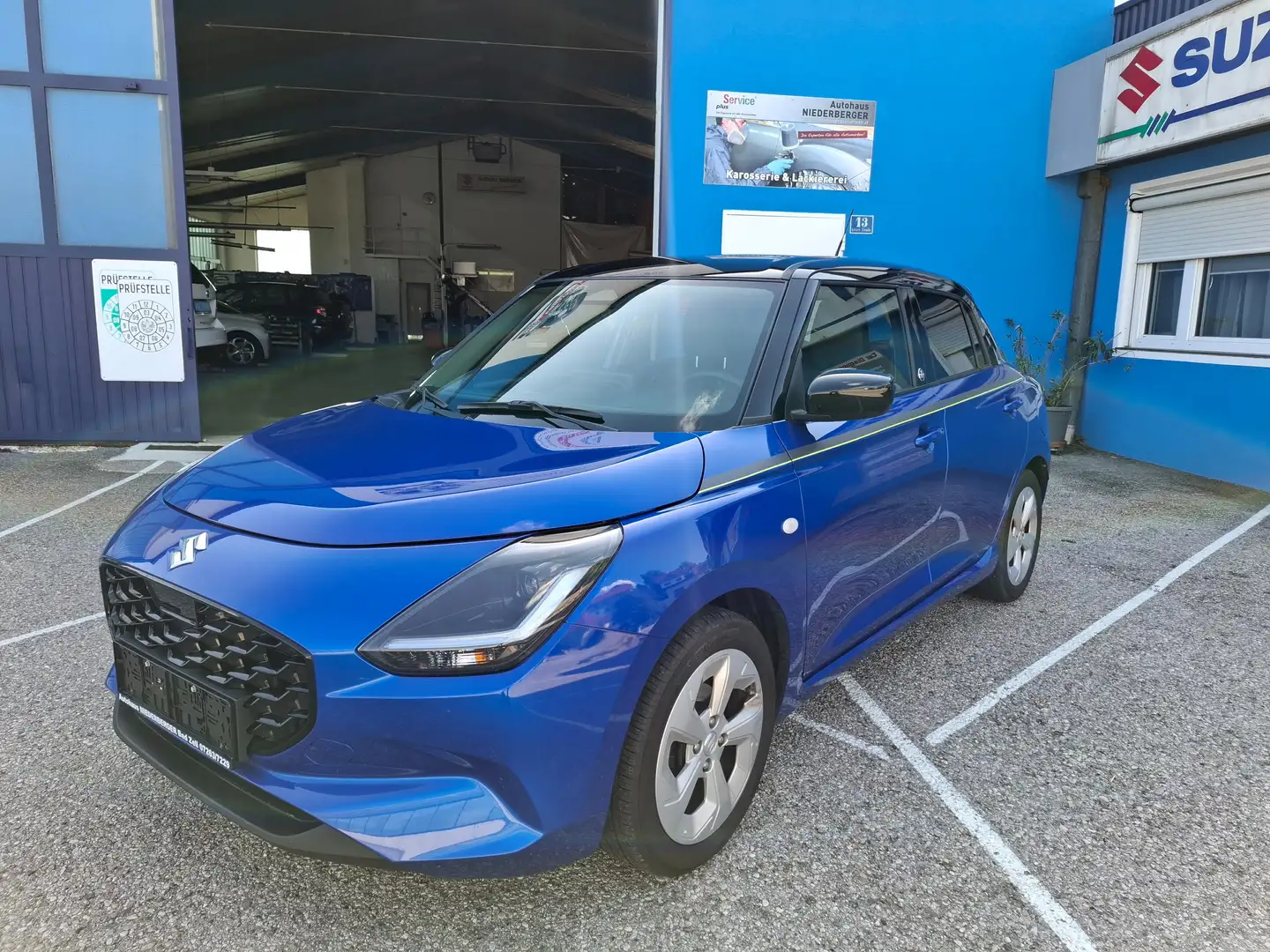 Suzuki Swift Swift 1,2 Hybrid Shine Blau - 1