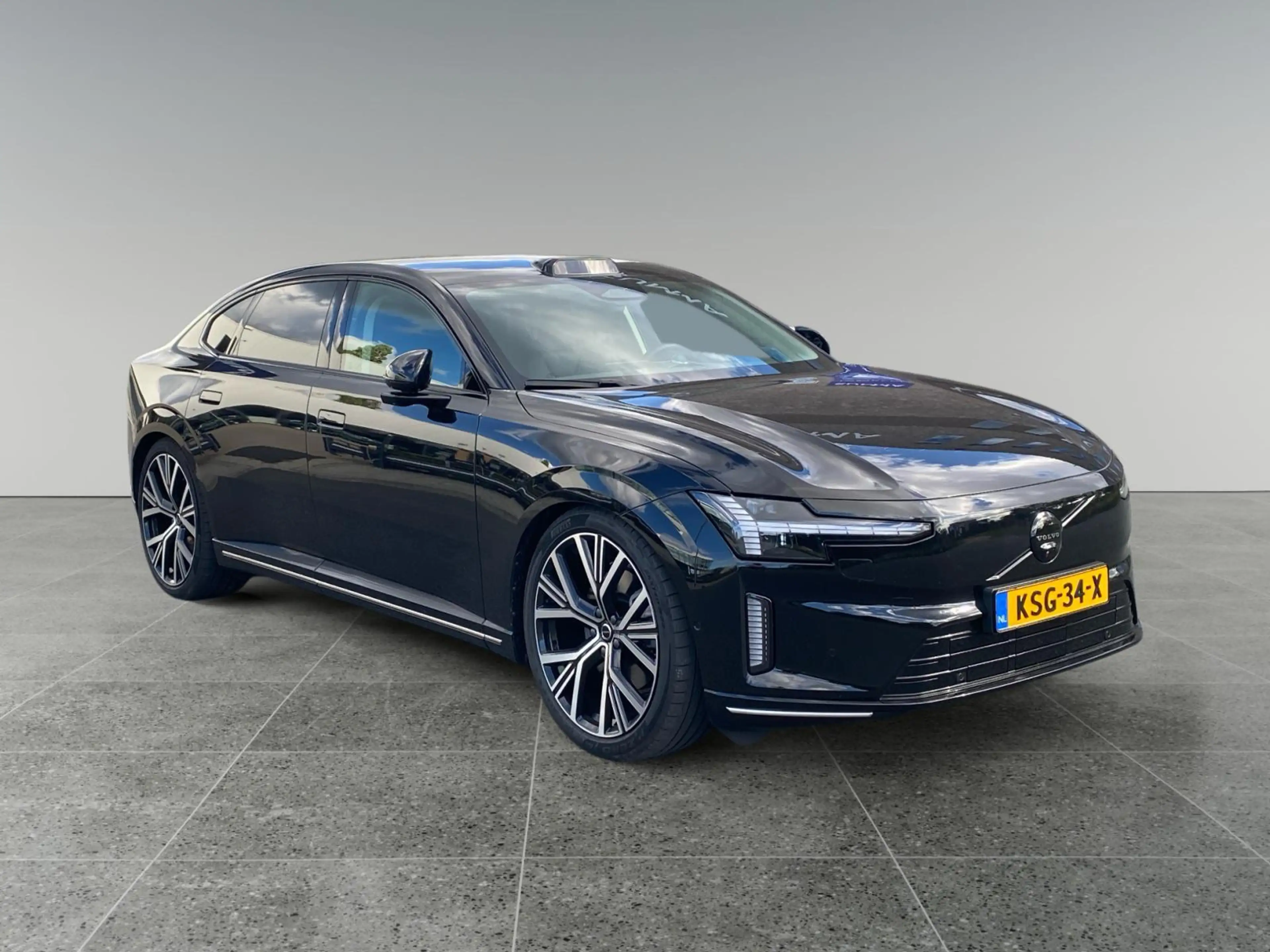 Volvo ES90 Single Motor Ext. R. Ultra Launch Edition 92 kWh — photo 7