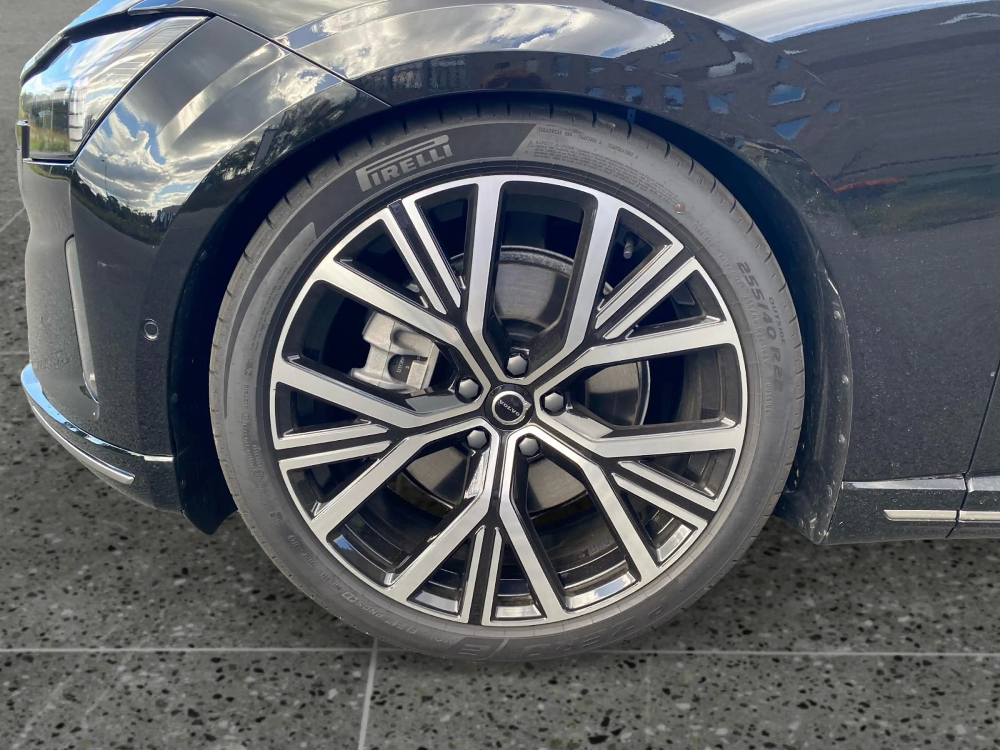 Volvo ES90 Single Motor Ext. R. Ultra Launch Edition 92 kWh — photo 9