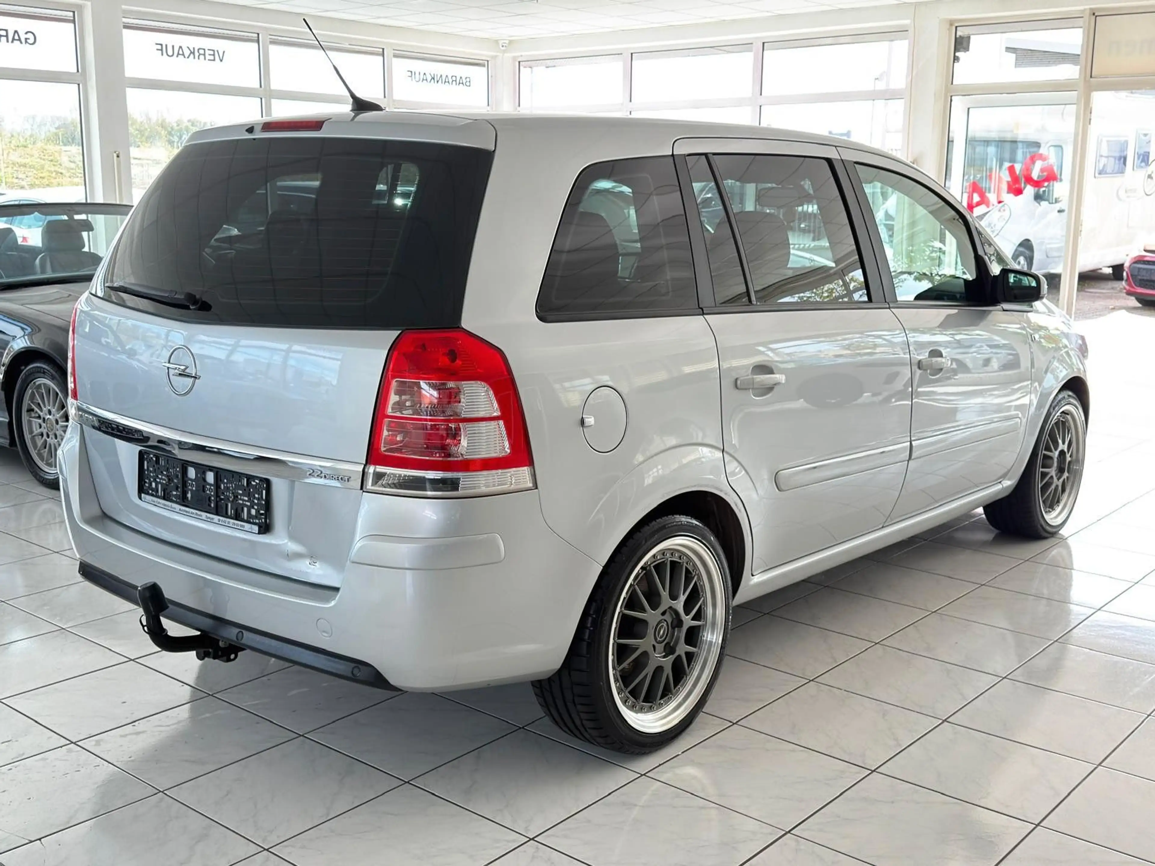 Opel Zafira B Innovation+Automatik+Navi+Xenon+AHK — photo 4
