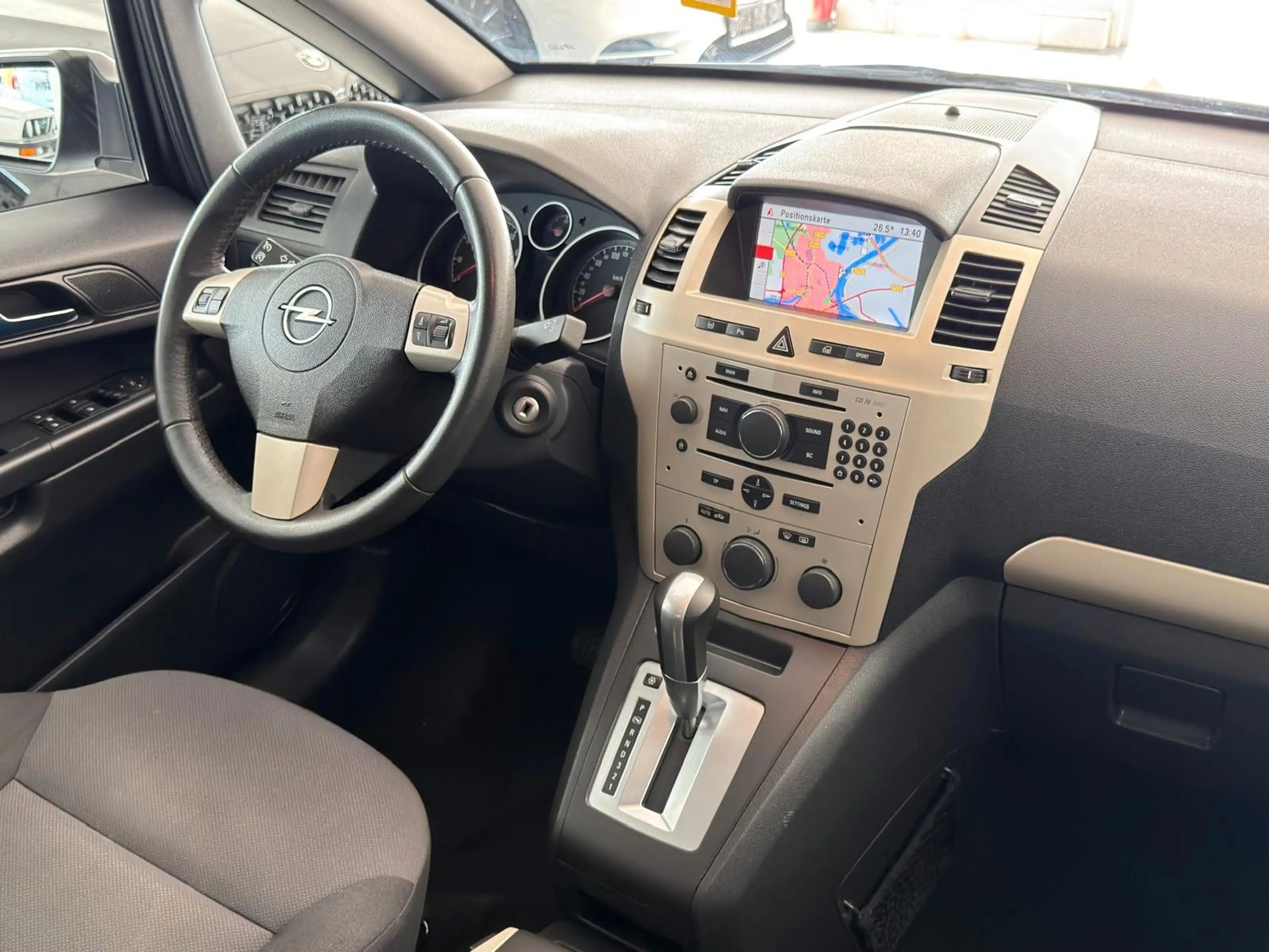 Opel Zafira B Innovation+Automatik+Navi+Xenon+AHK — photo 14