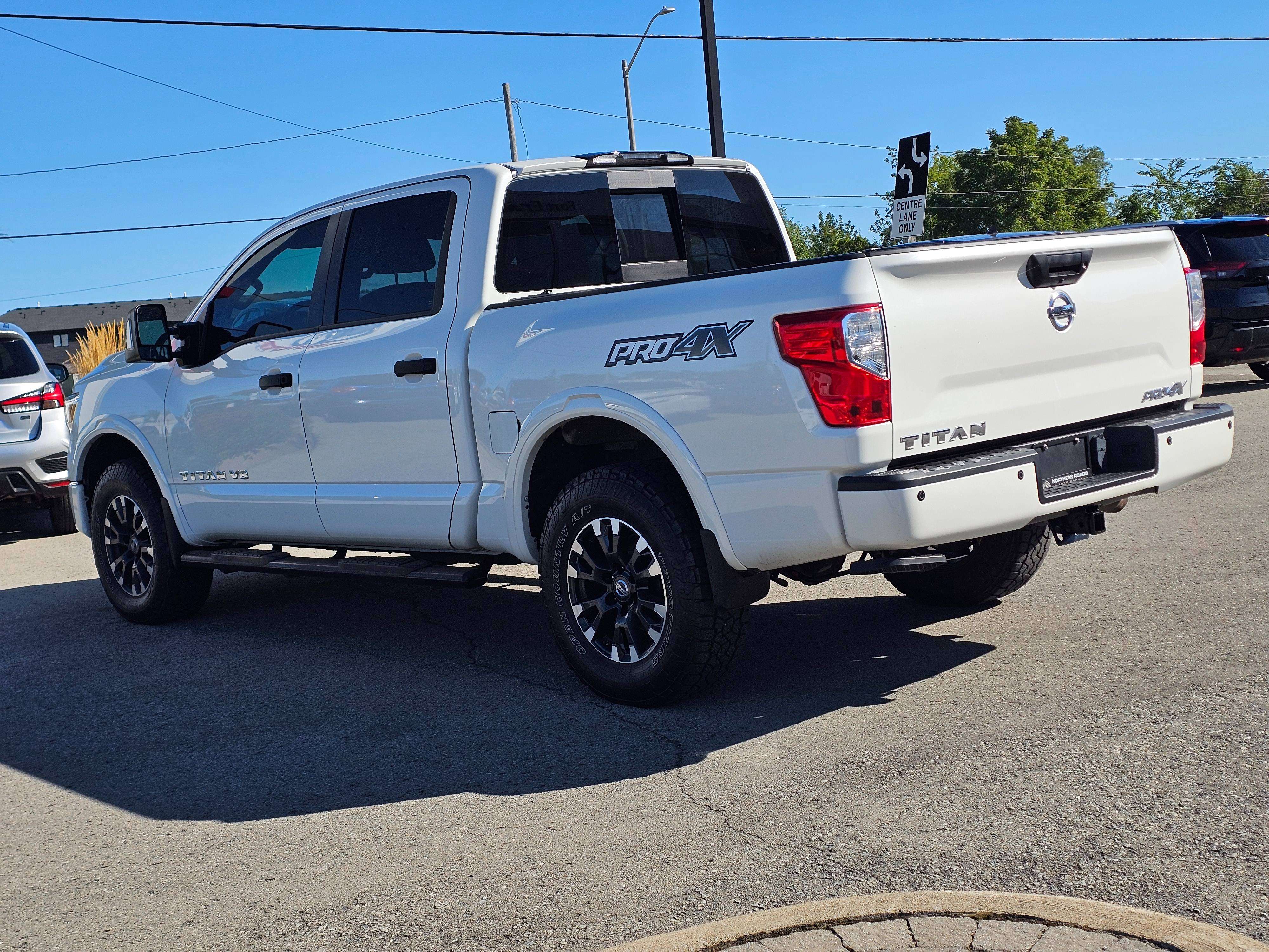 2019 Nissan Titan PRO-4X LEATHER 4X4 — снимка 1