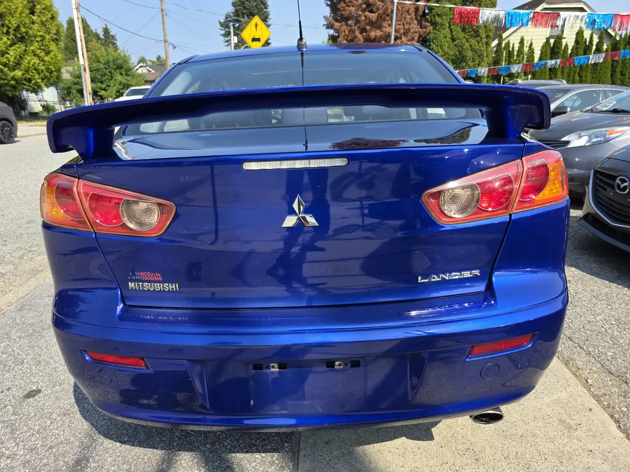 Mitsubishi Lancer снимка Mitsubishi Lancer