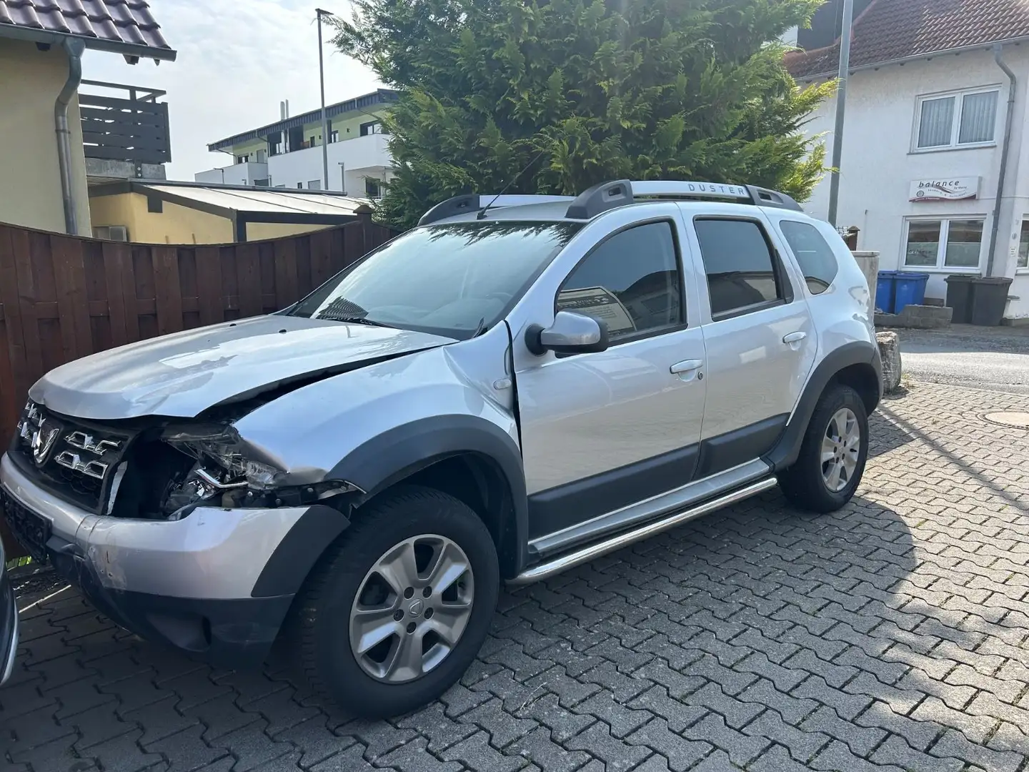 Dacia Duster I.6 SCe Prestige 4WD Gris - 1