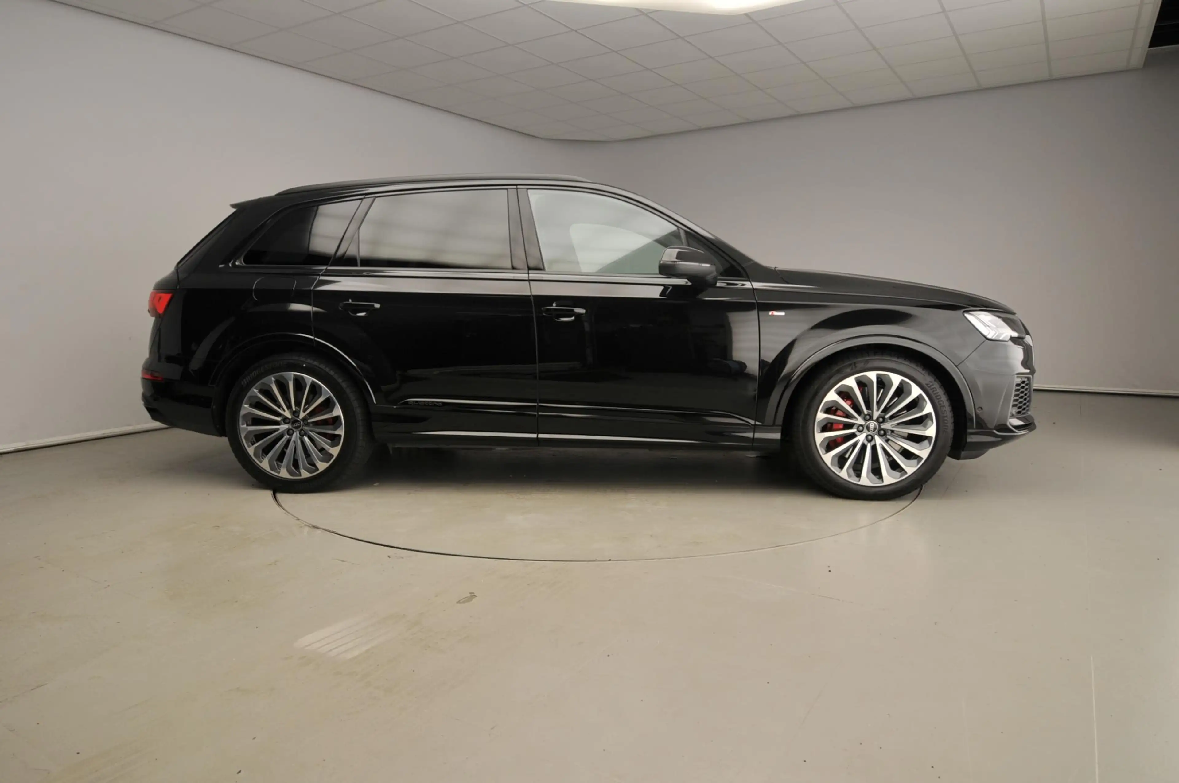 Audi Q7 55 TFSI e quattro Pro Line S | Trekhaak | Luchtver — photo 4