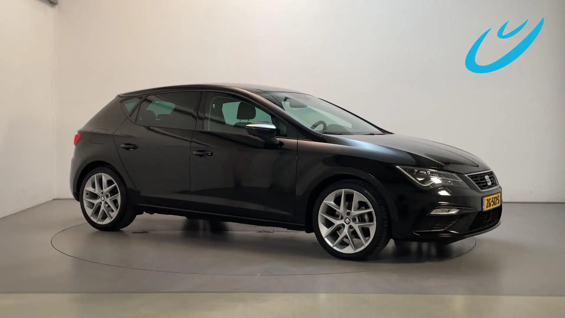 SEAT Leon 1.4 EcoTSI 150pk DSG FR Business Intense Virtual C Zwart - 1