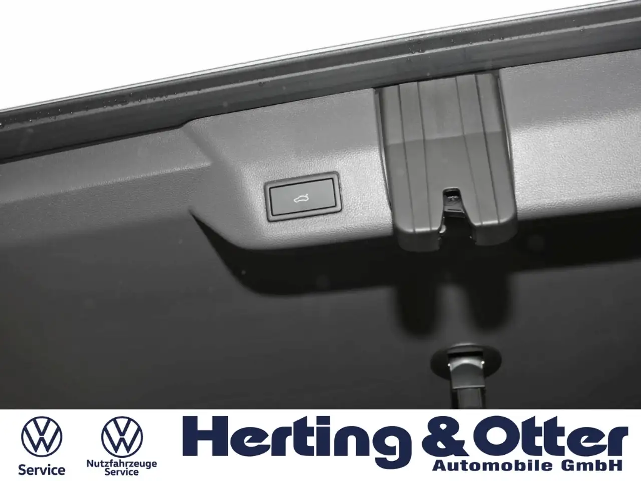 Volkswagen T7 Multivan Edition eHybrid LÜ 4x4 Pano Sound AHK Matrix HUD K 17